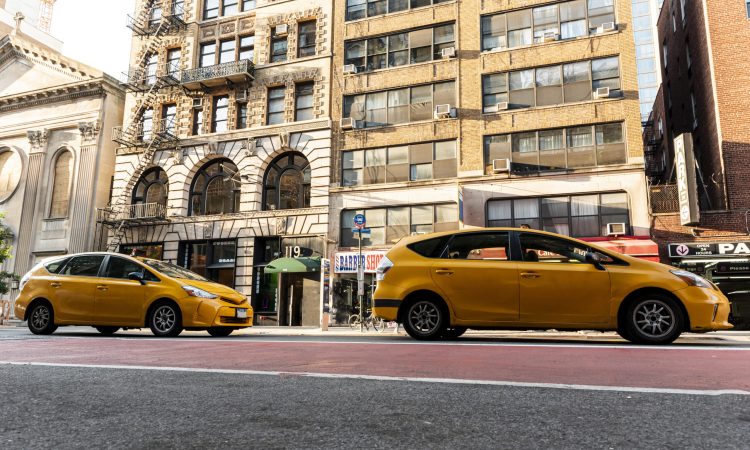 24/7 Availability: Airport Taxi Services Near Me for Any Hour