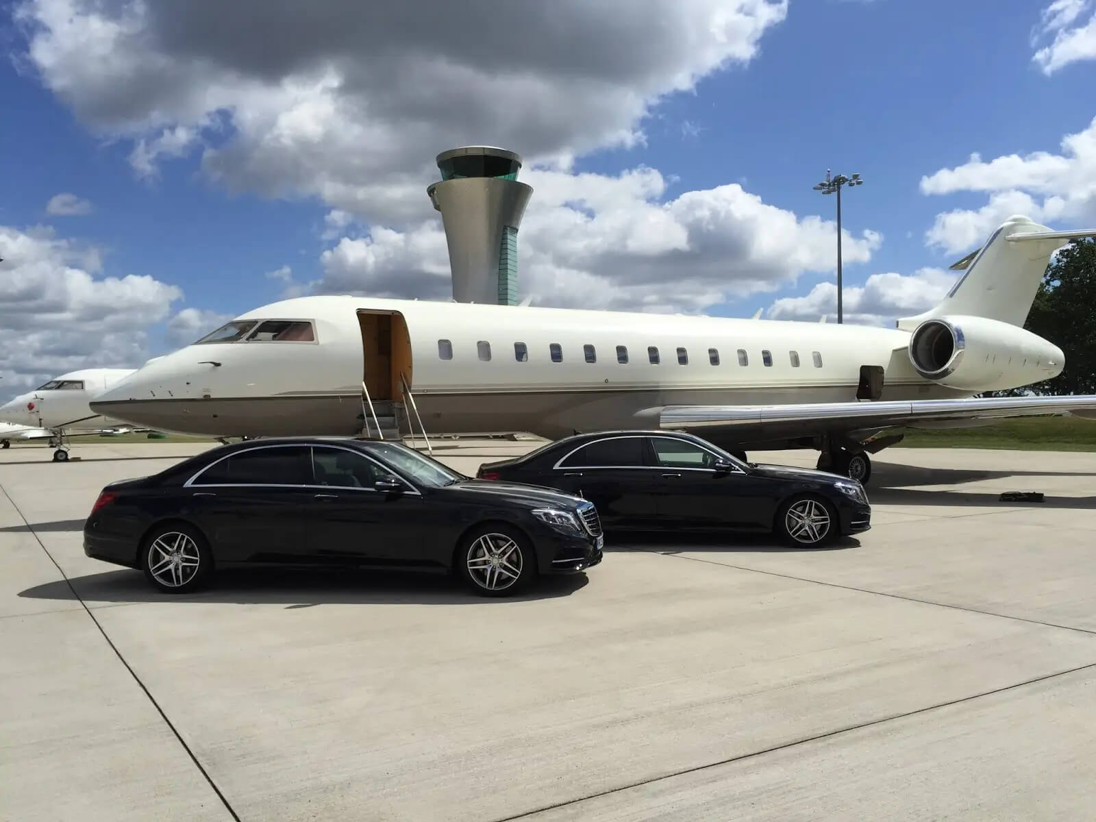 Private airport transfer car in Epsom Surrey